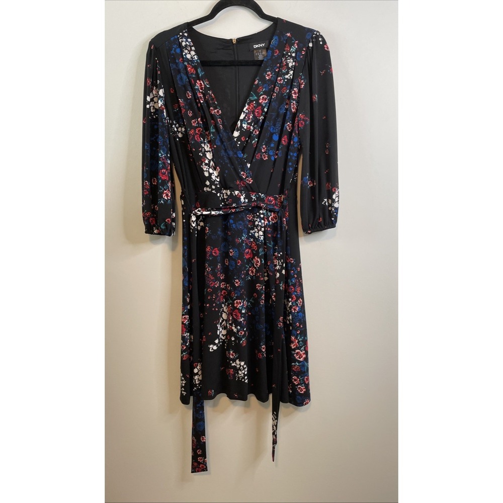 DKNY Size 6 Black Floral Wrap Dress Tie Waist V Neck Stretch Midi